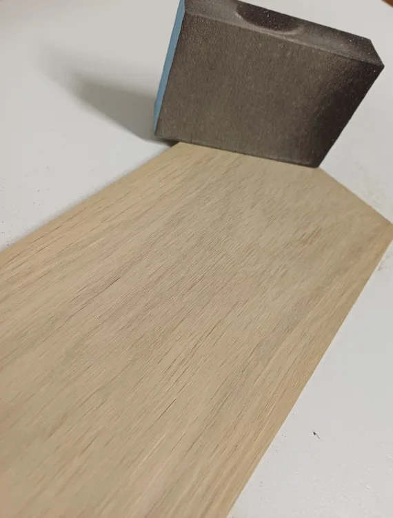 wyszlifowana powierzchnia drewna.jpg